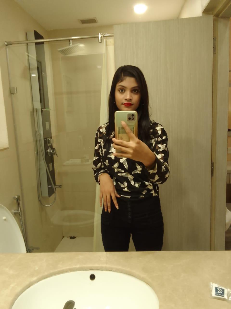  call girl in Udyog Vihar